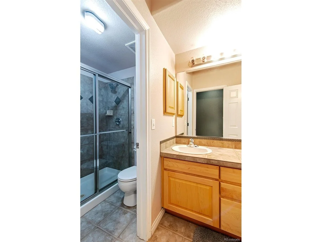 Photo of 1127 Wyndemere Cir