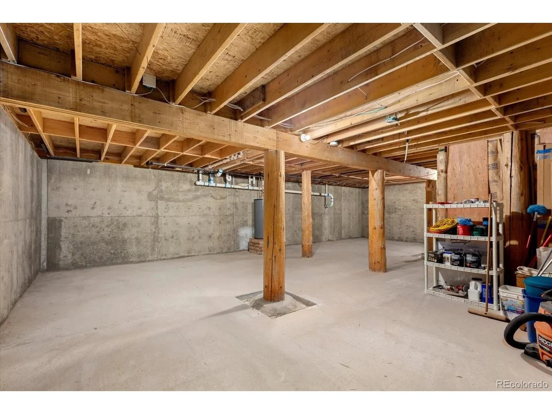 Photo of 682 Spruce Dr
