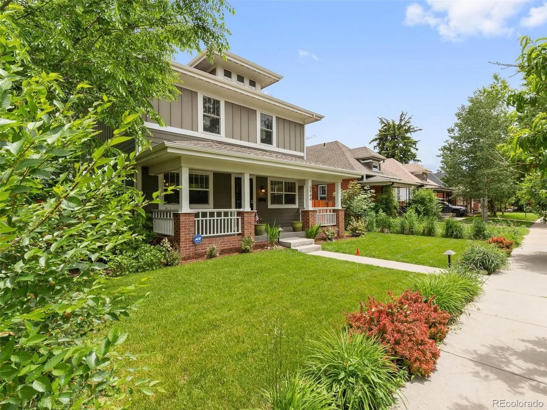 Photo of 3944 Lowell Blvd