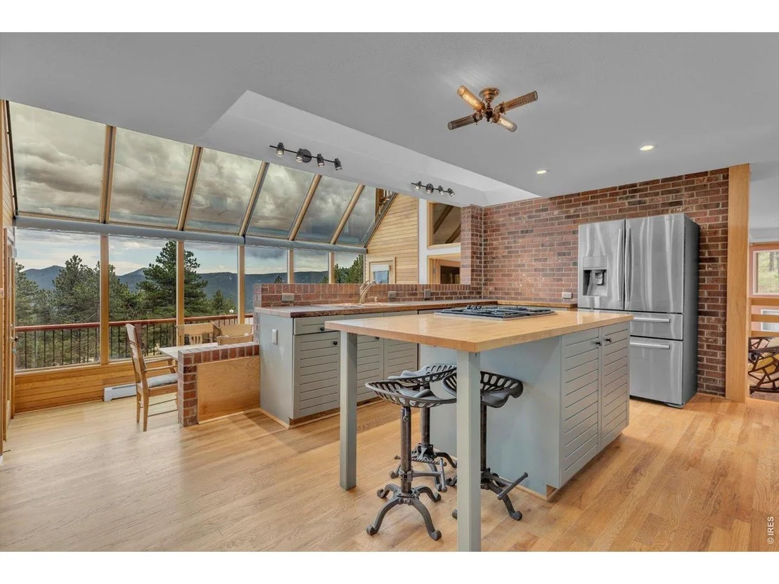 Photo of 1197 Weaver Dr