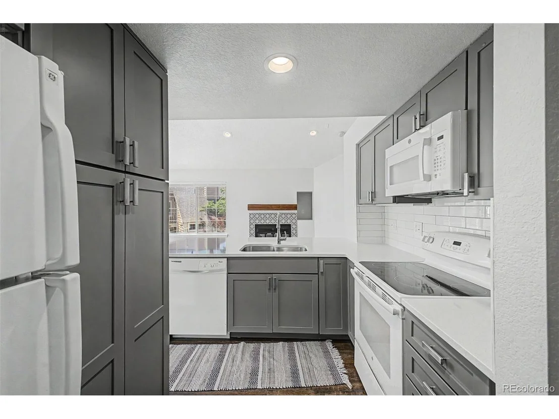 Photo of Unit D at 4883 White Rock Cir