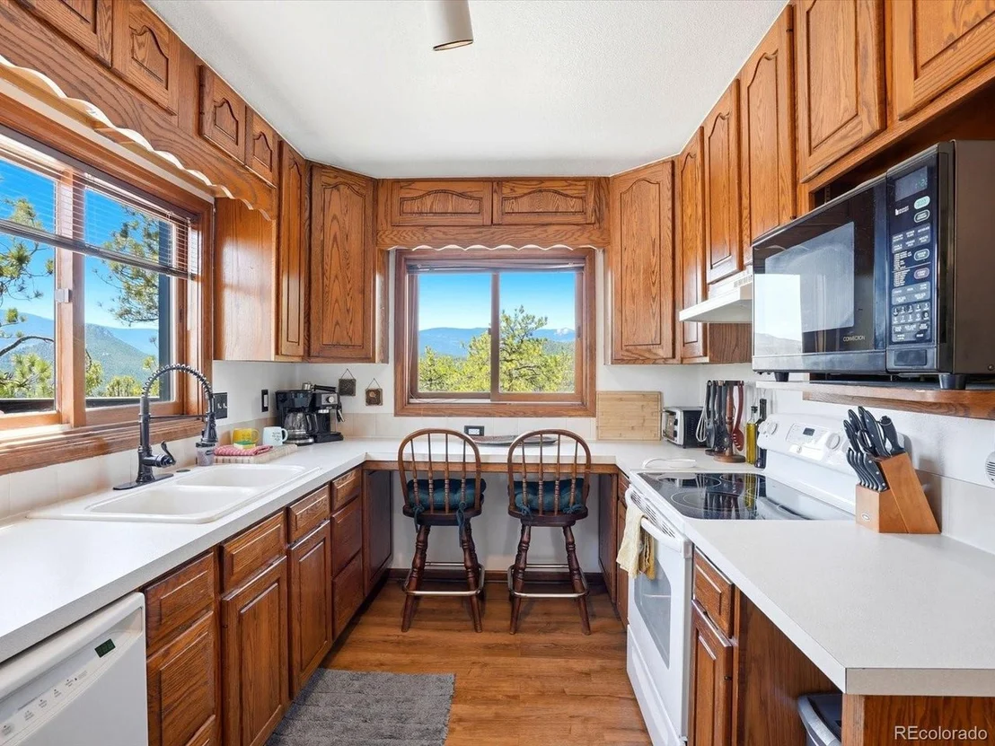 Photo of 475 Holmes Gulch Rd