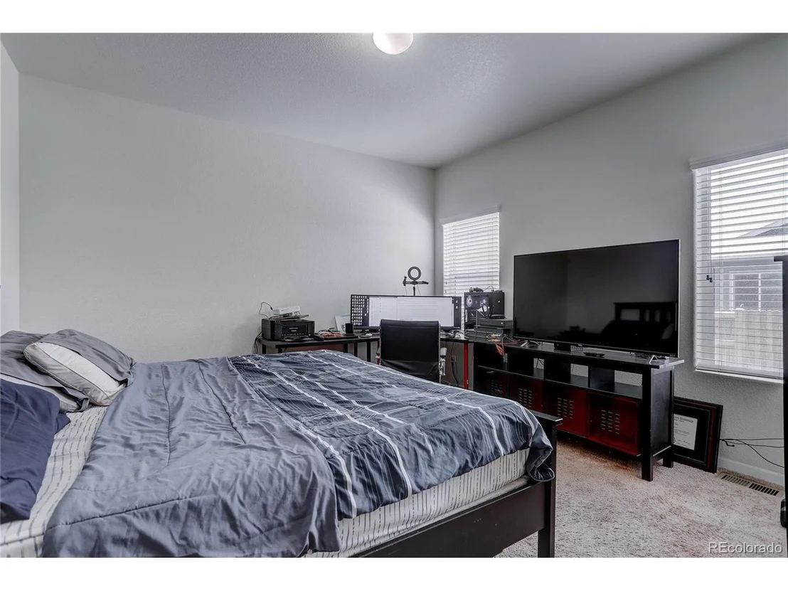Photo of 4246 E 95th Dr