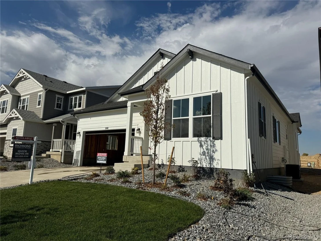 Photo of 1141 Colony Dr