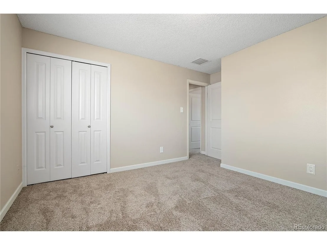 Photo of 7390 Devinney Ct