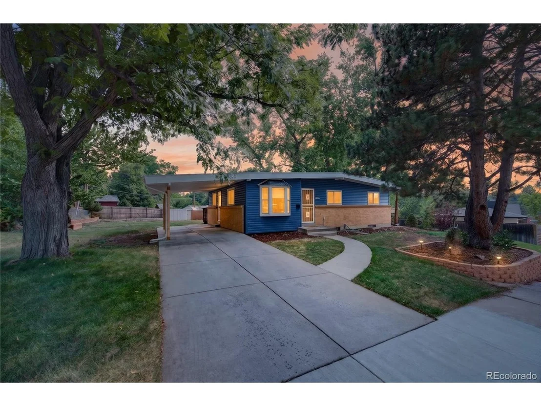 Photo of 4126 E Easter Ave