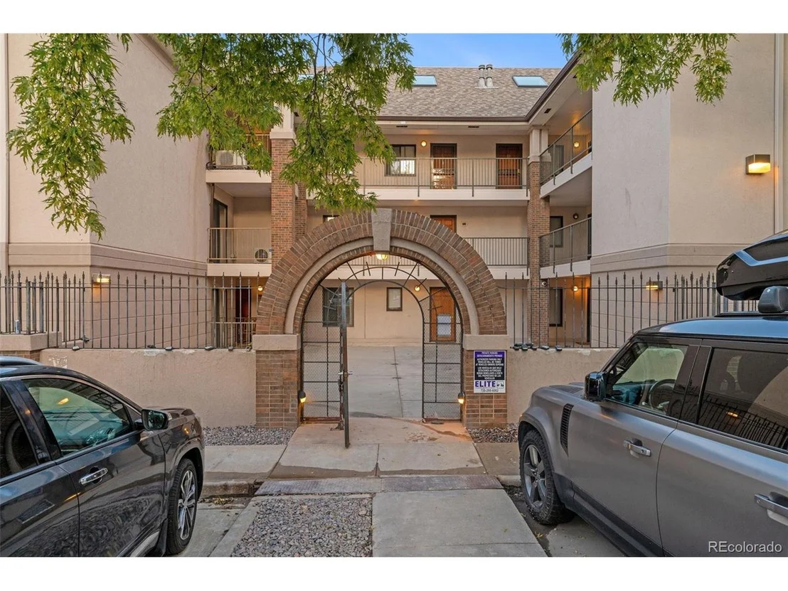 Photo of Unit 11 at 1085 Broadway