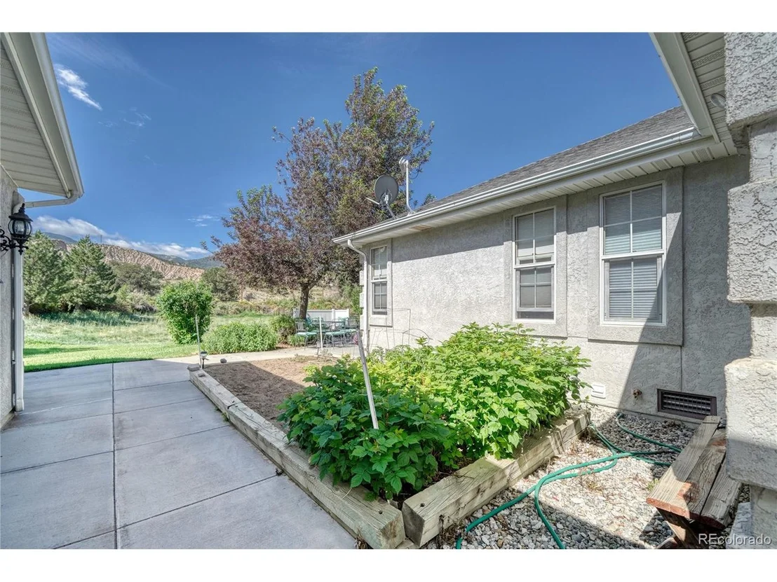 Photo of 6900 County Road 111b