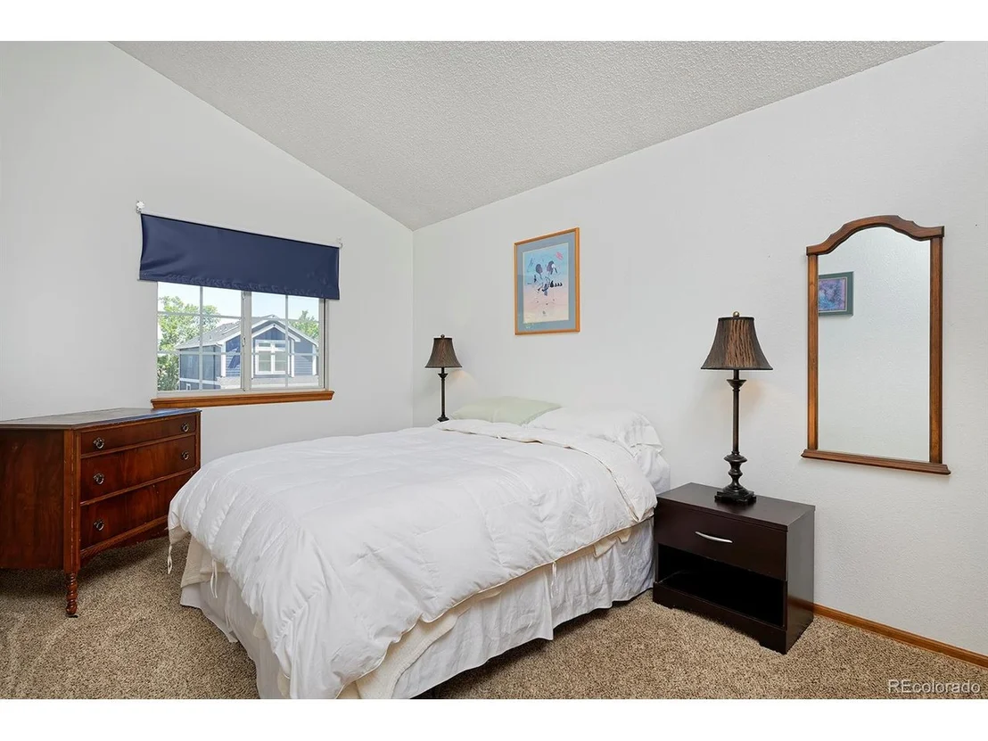 Photo of 372 Oak Ln