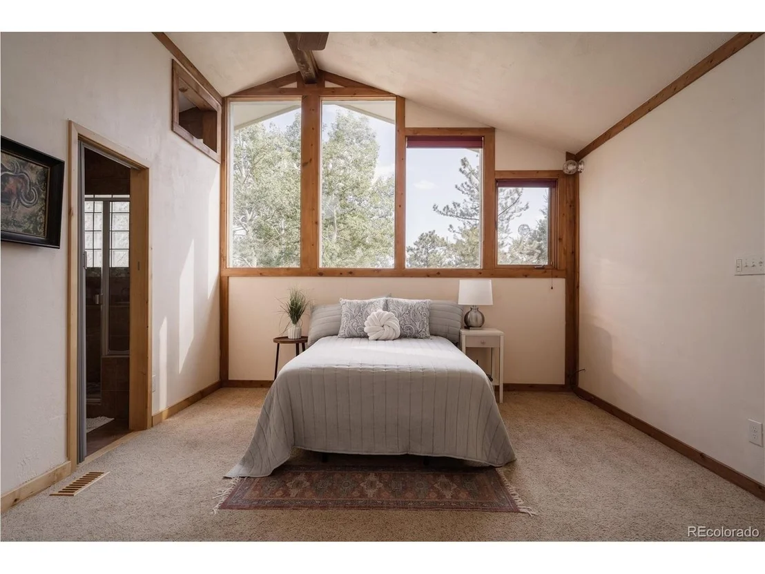 Photo of 190 Circle Dr