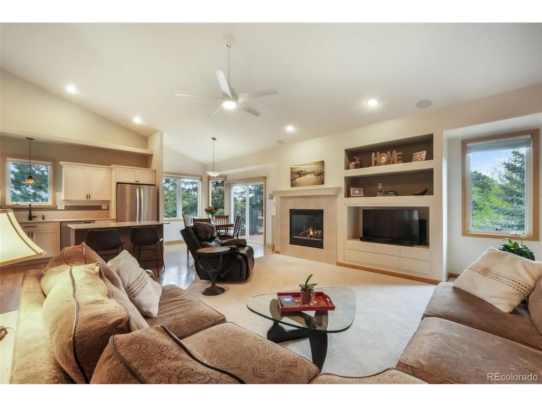 Photo of 1590 Longview Cir