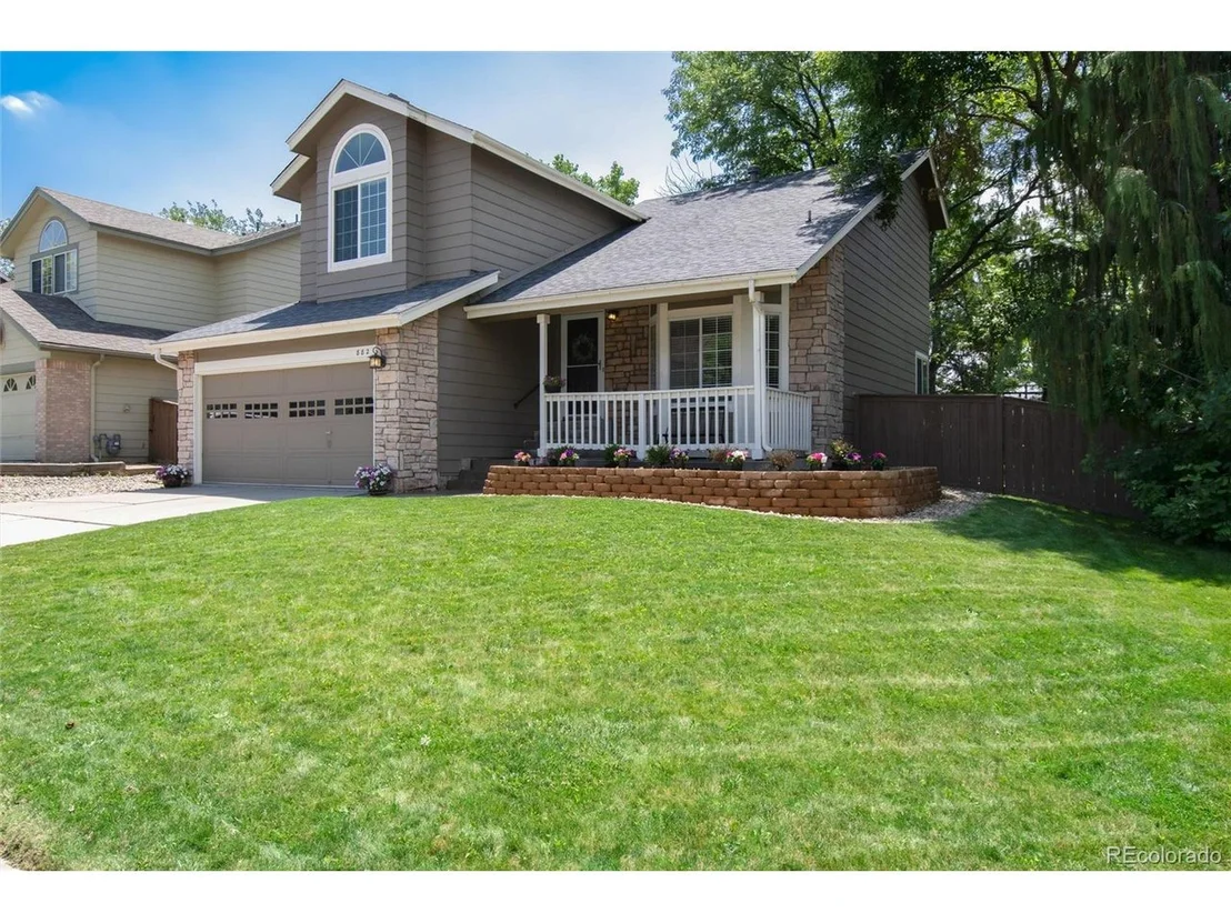 Photo of 882 Garden Dr