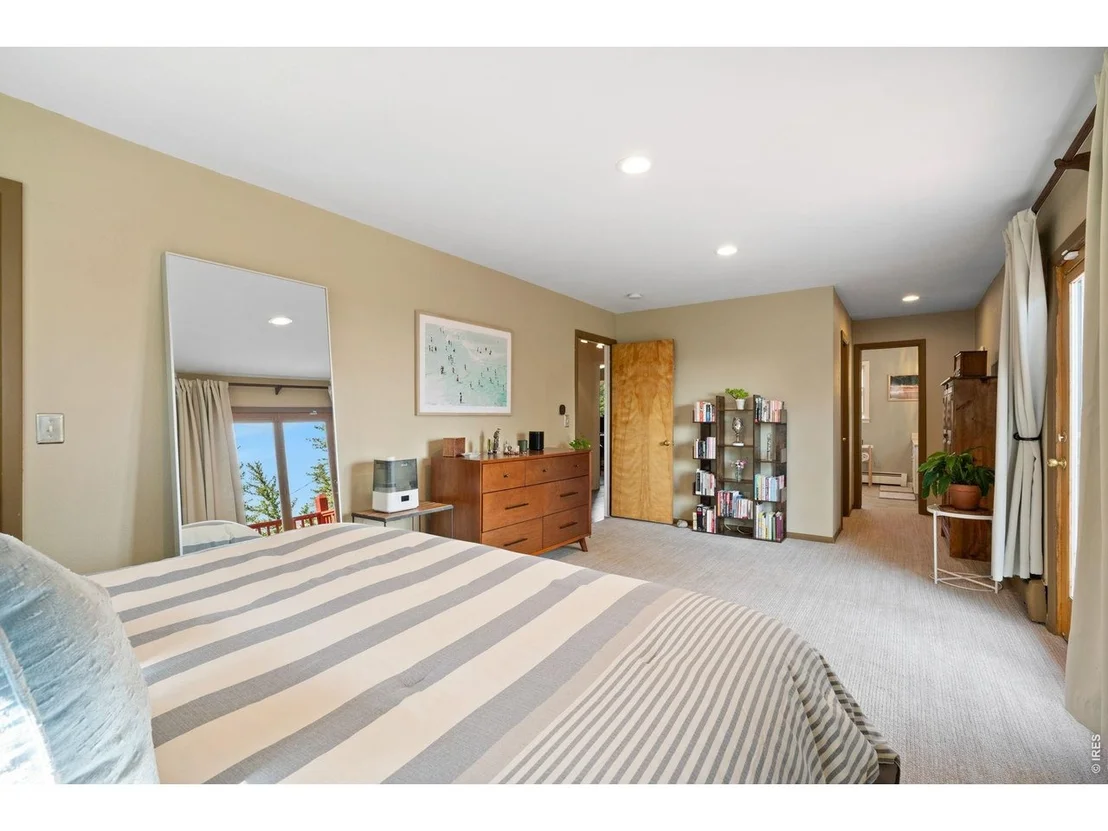 Photo of 526 Brook Rd