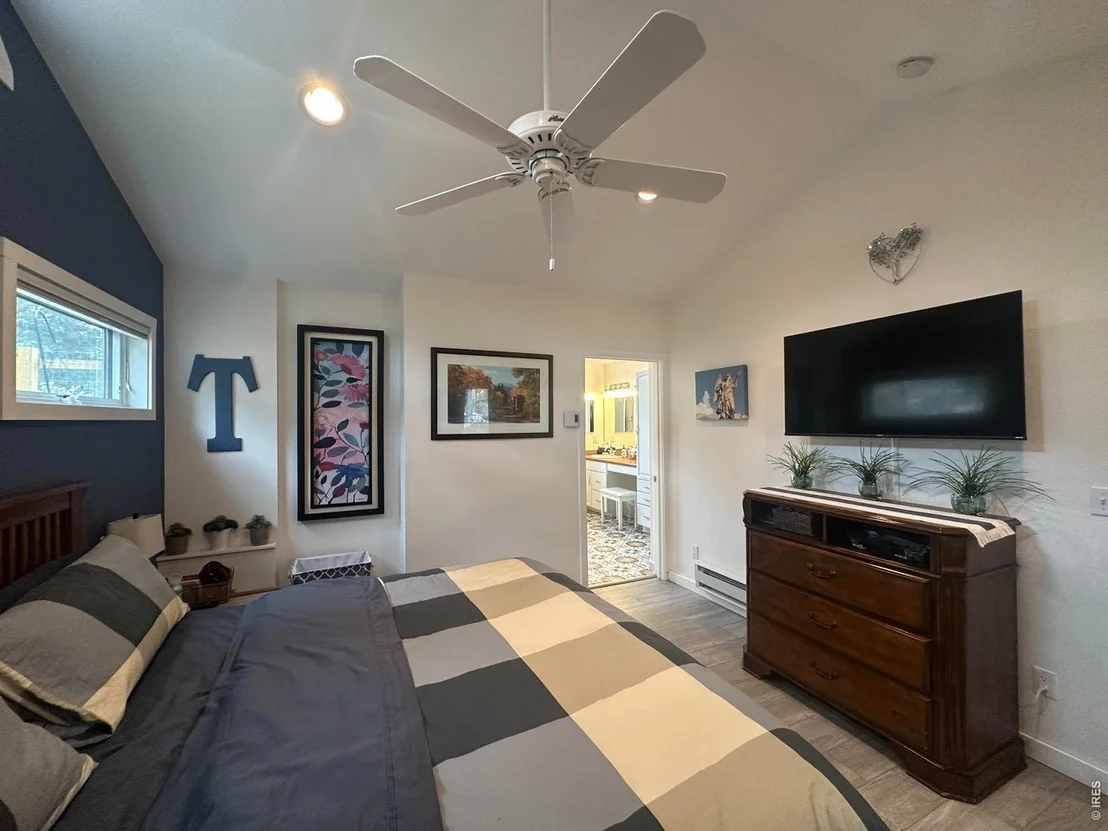 Photo of 820 Riverside Dr