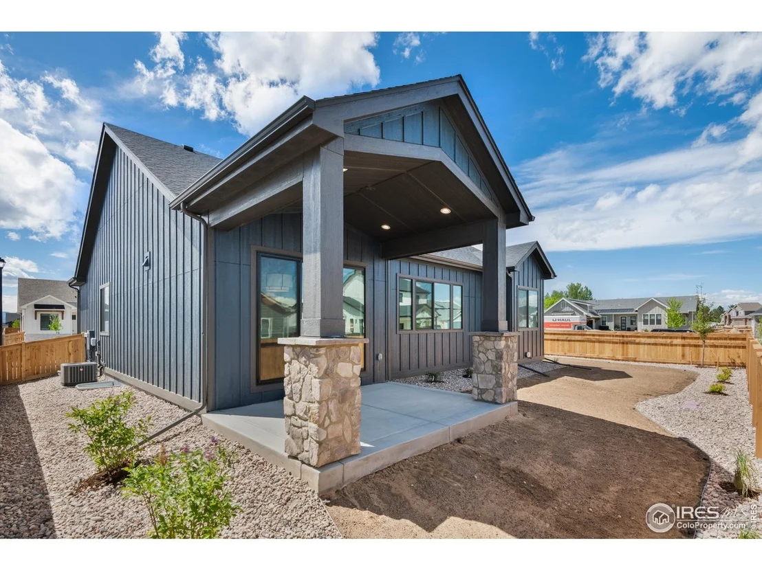 Photo of 823 Clydesdale Dr