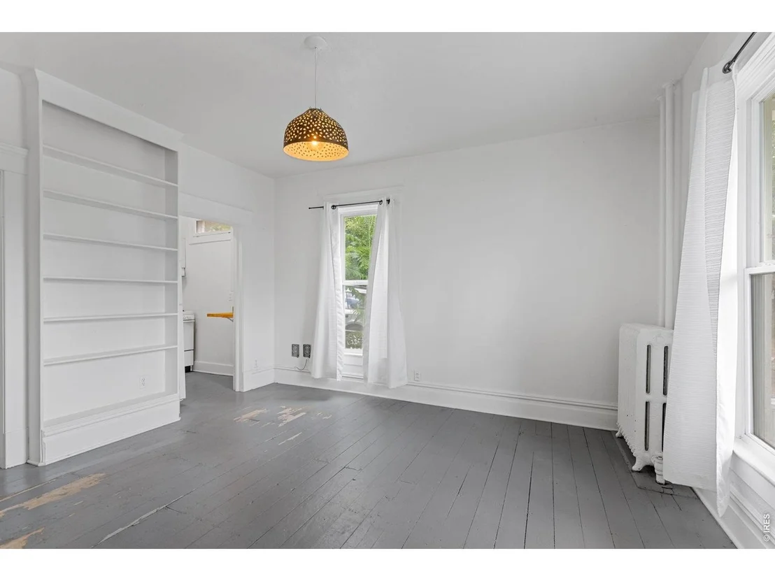 Photo of 1044 Maxwell Ave