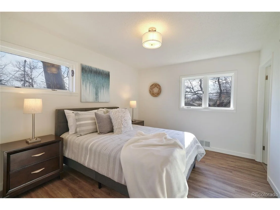 Photo of 6499 Iris Way