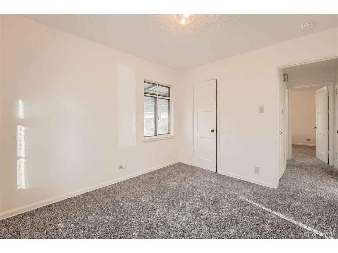 Photo of 1975 S Hooker Cir