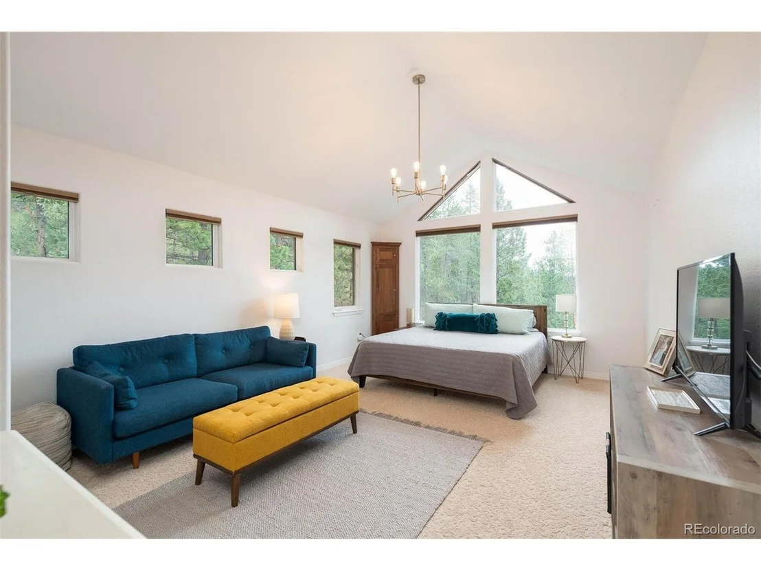Photo of 7102 Pinewood Dr