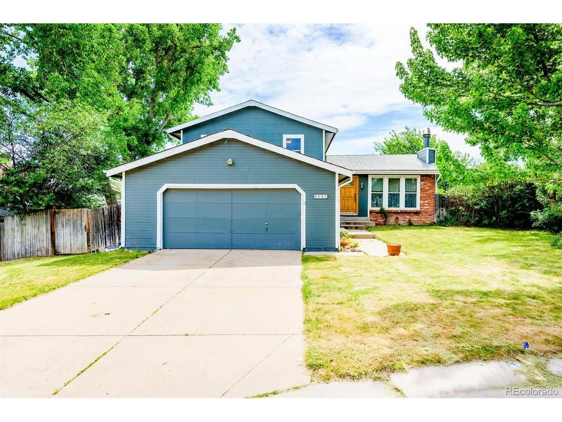 Photo of 8681 Bluegrass Cir