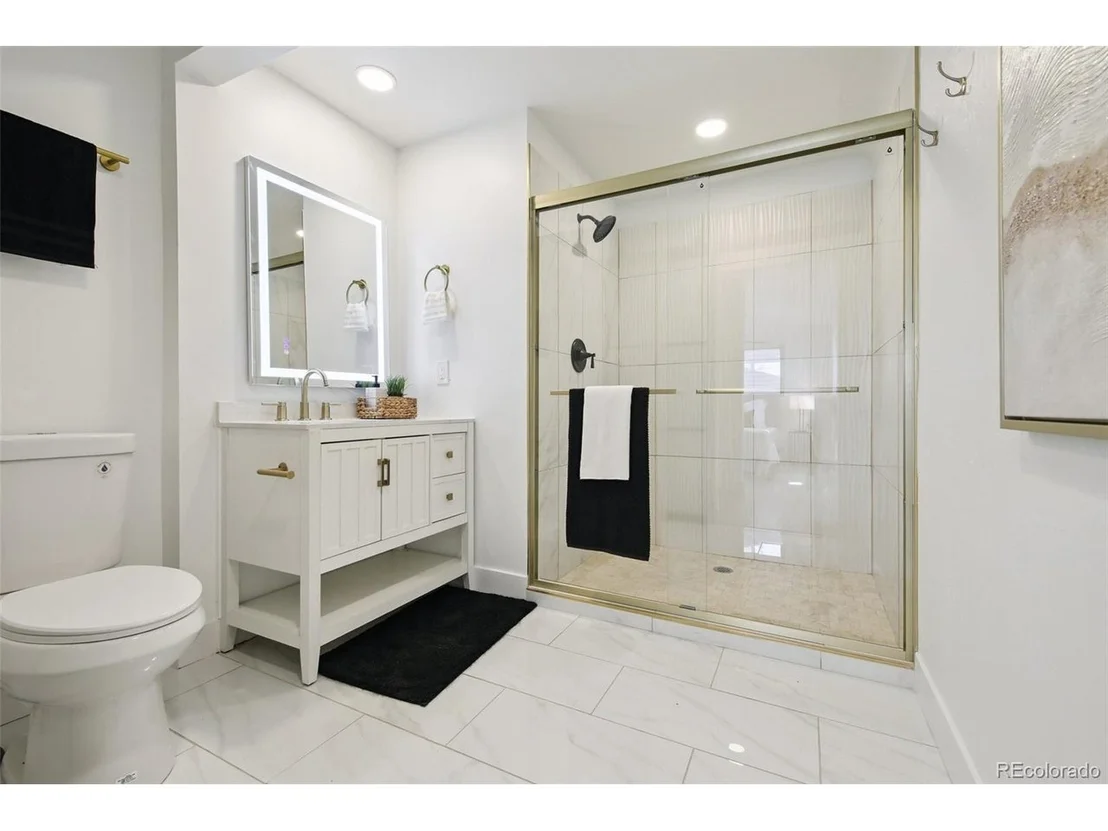 Photo of 256 King St