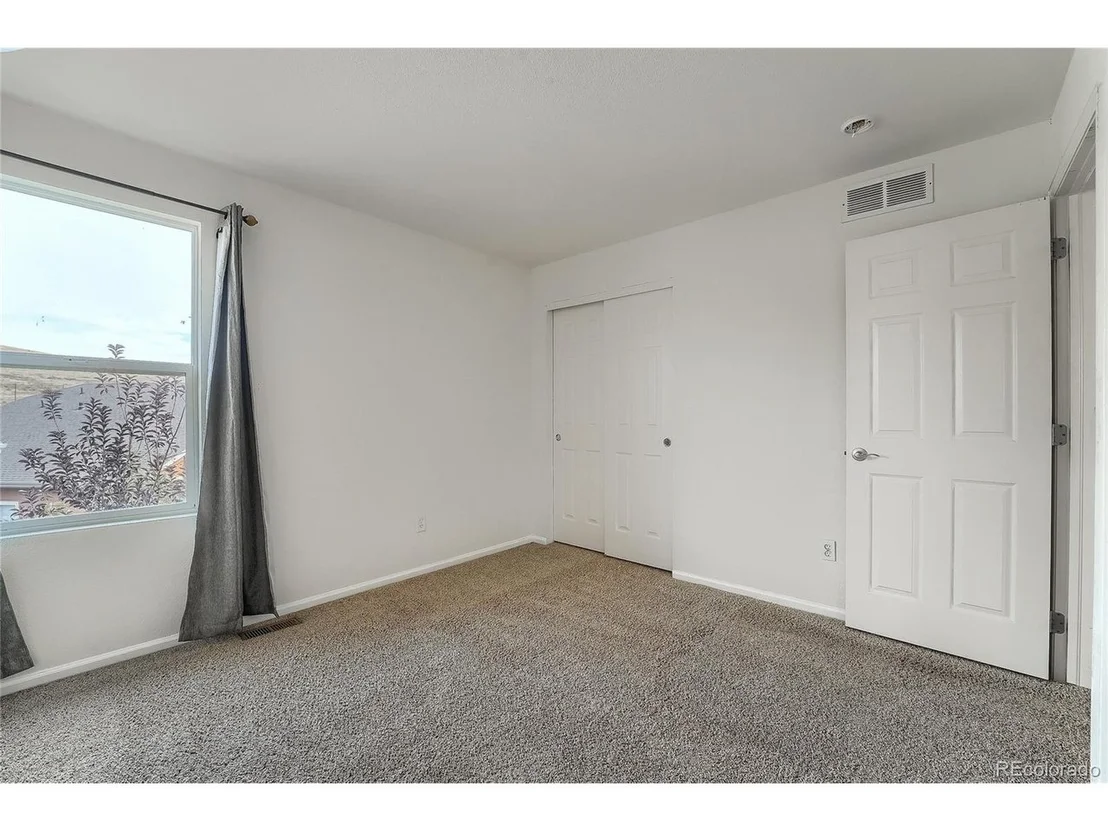 Photo of 2073 Mountain Iris Dr