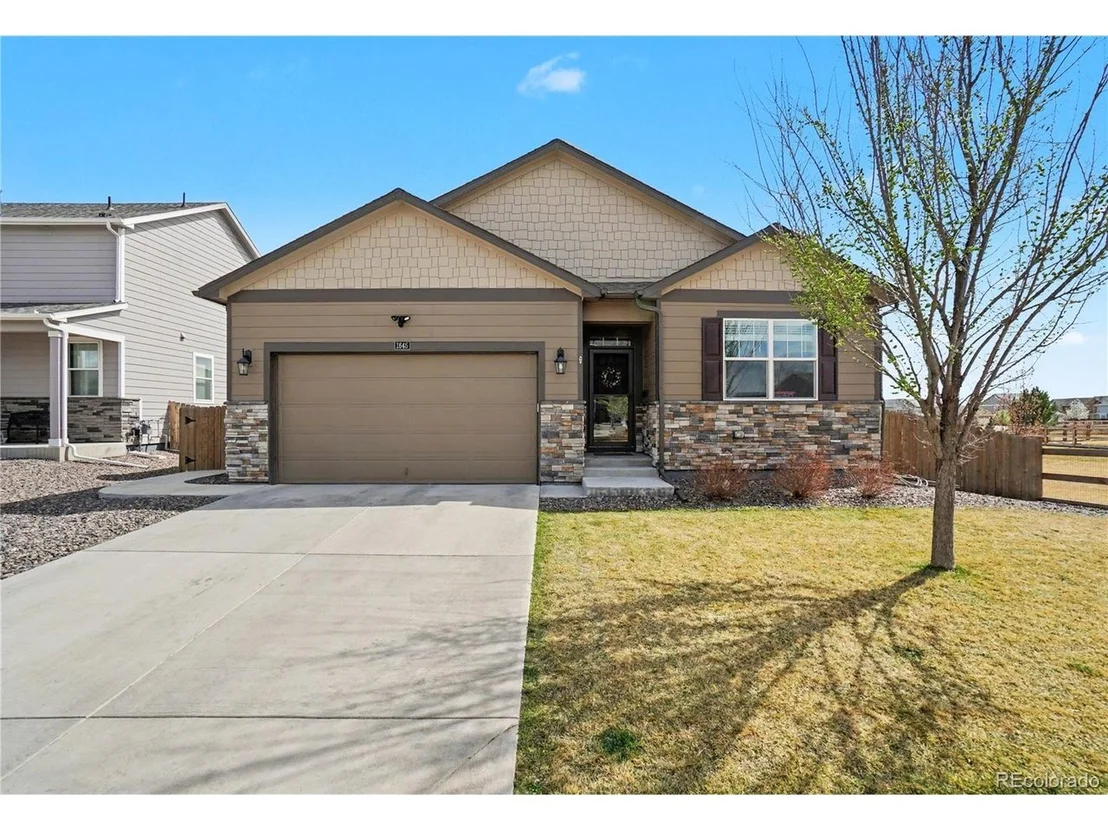 Photo of 1645 Clarendon Dr