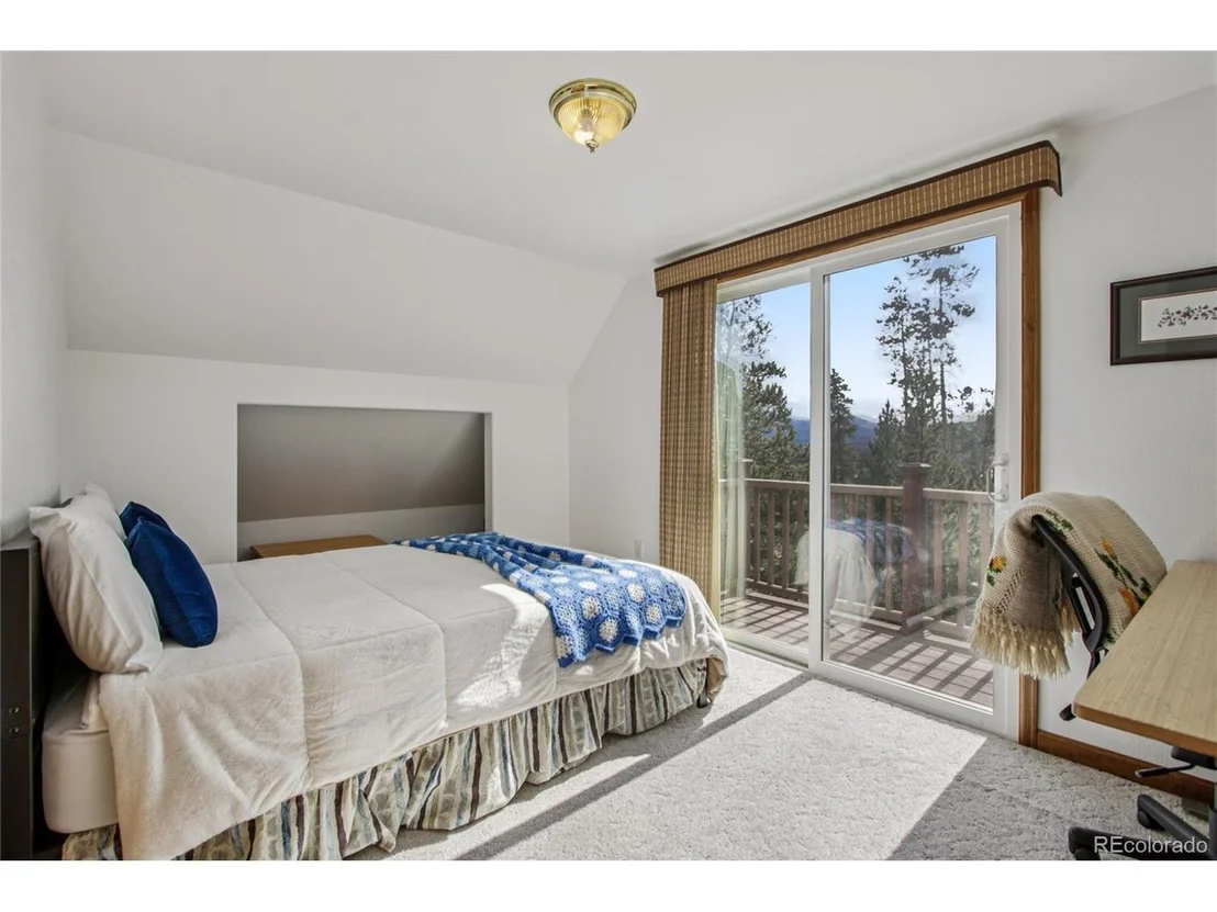 Photo of 22 Lodgepole Ln