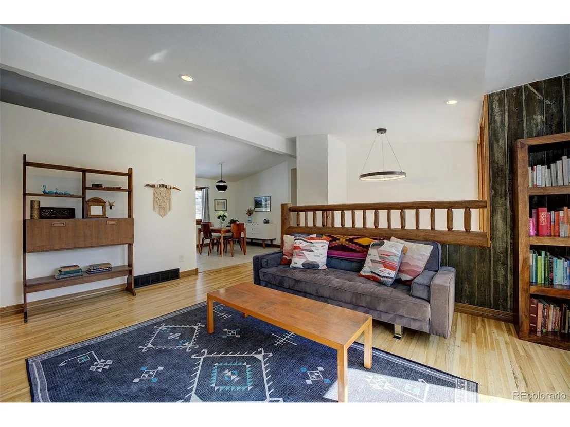 Photo of 352 Patty Dr