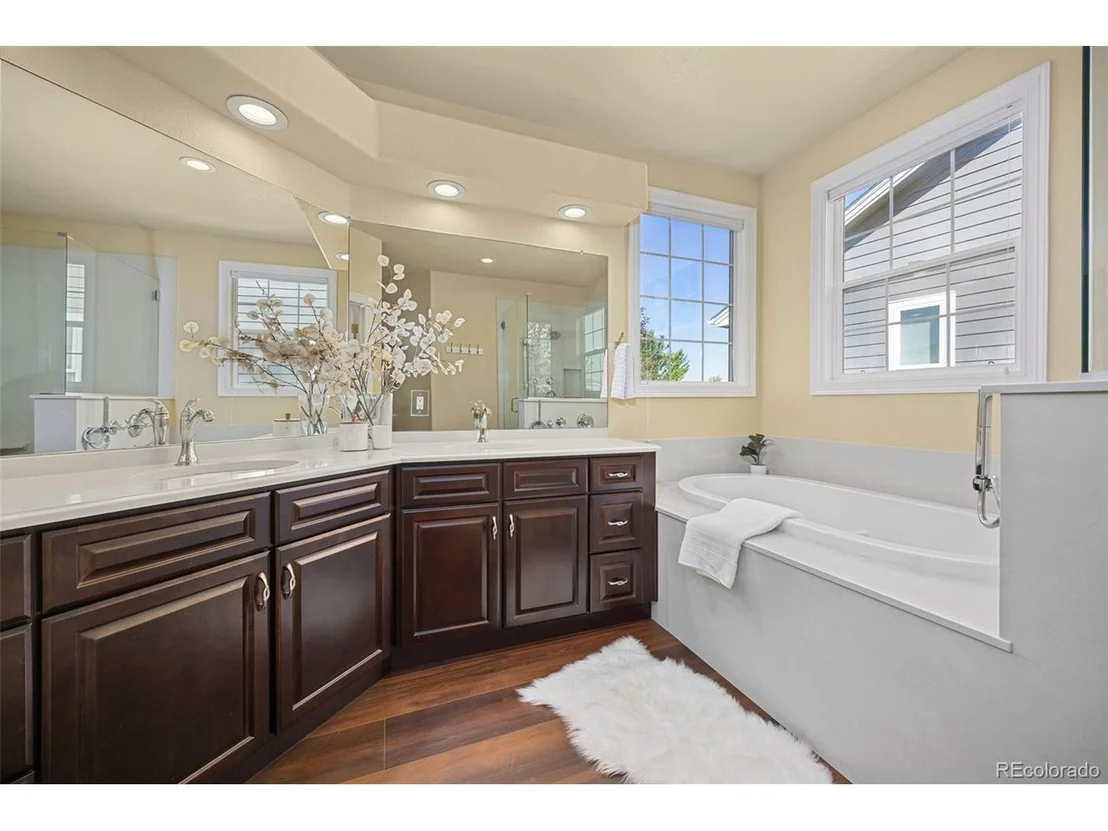 Photo of 375 Winterthur Way