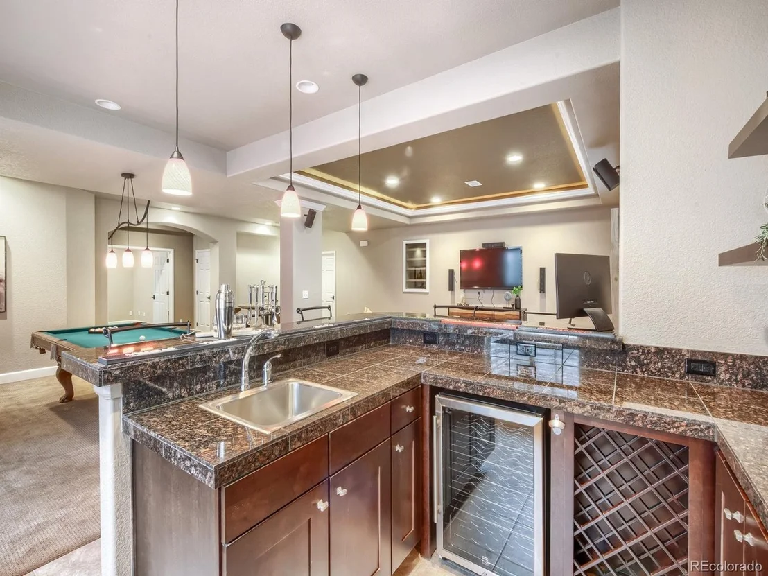 Photo of 11039 Valleybrook Cir