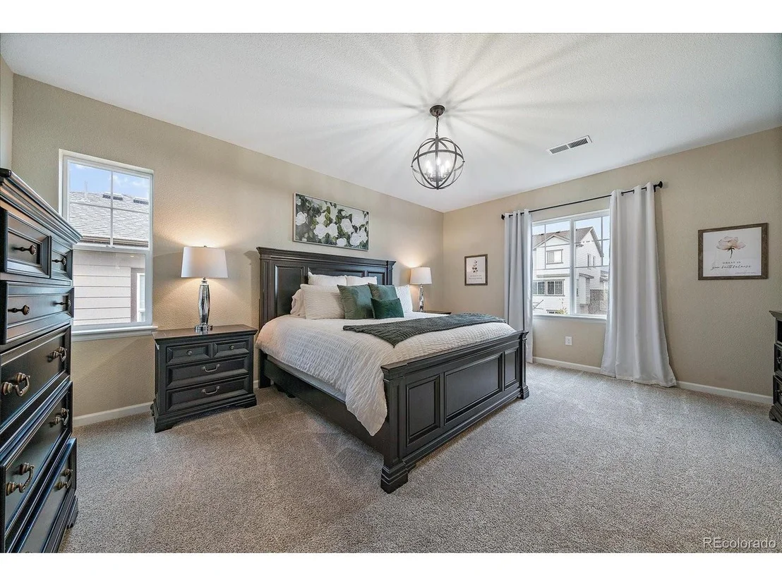 Photo of 7112 S Waterloo Way