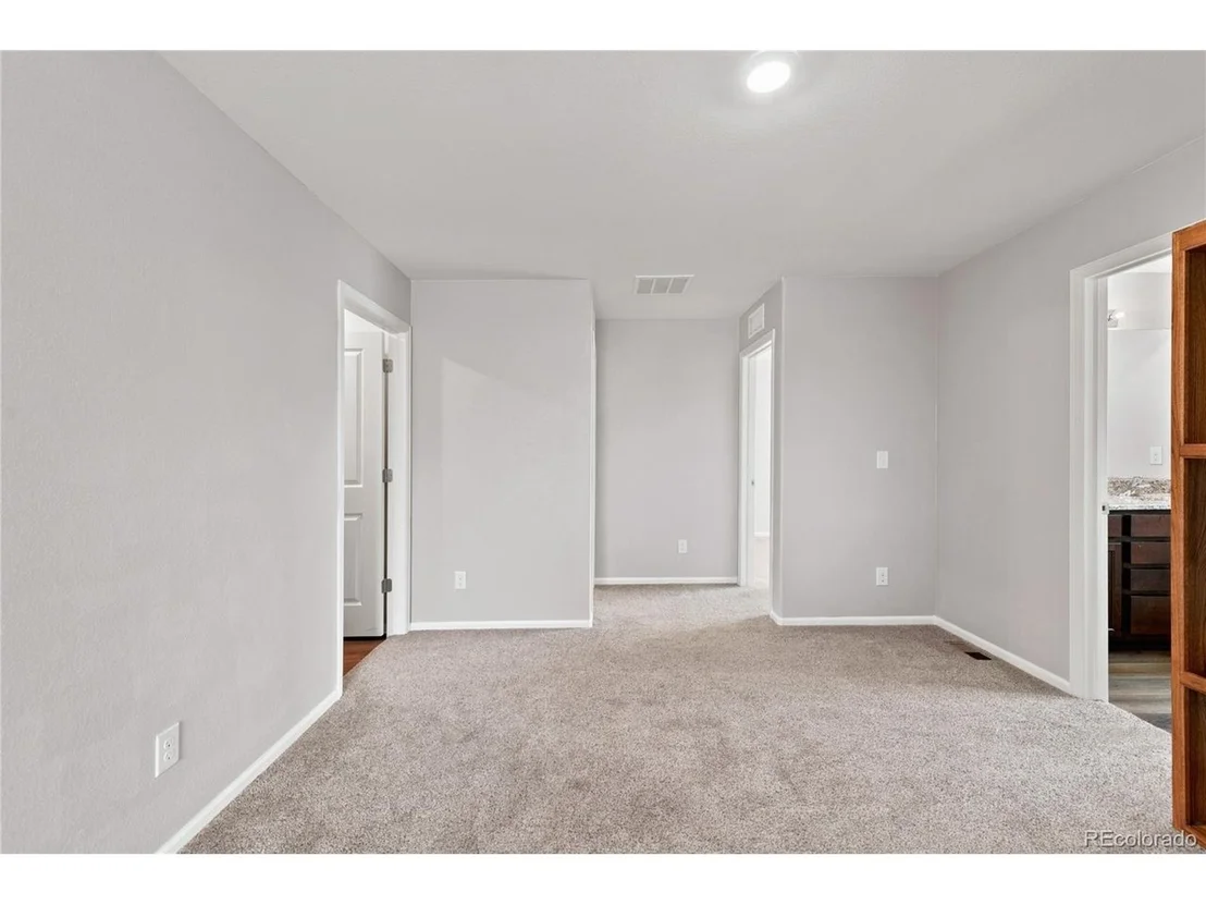 Photo of 47363 Lilac Ave