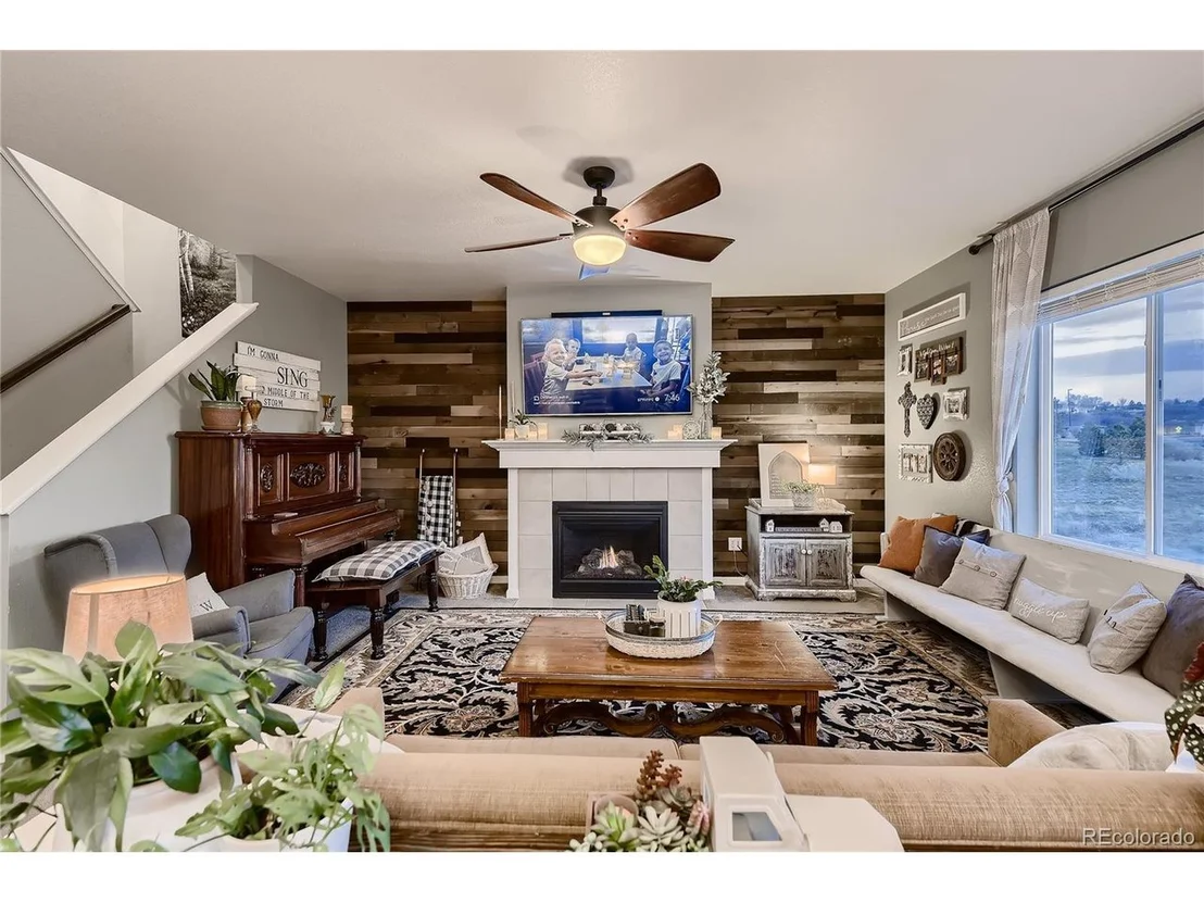 Photo of 1072 Mcmurdo Cir