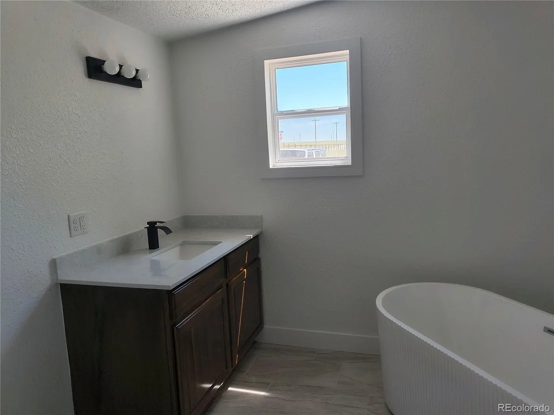 Photo of 15544 County Road 18