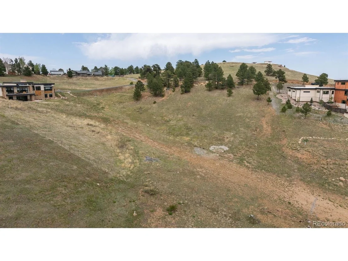 Photo of 455 Strada Rossa Rd