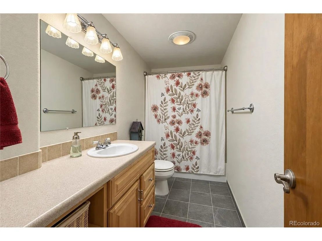 Photo of 2519 Eagleview Cir
