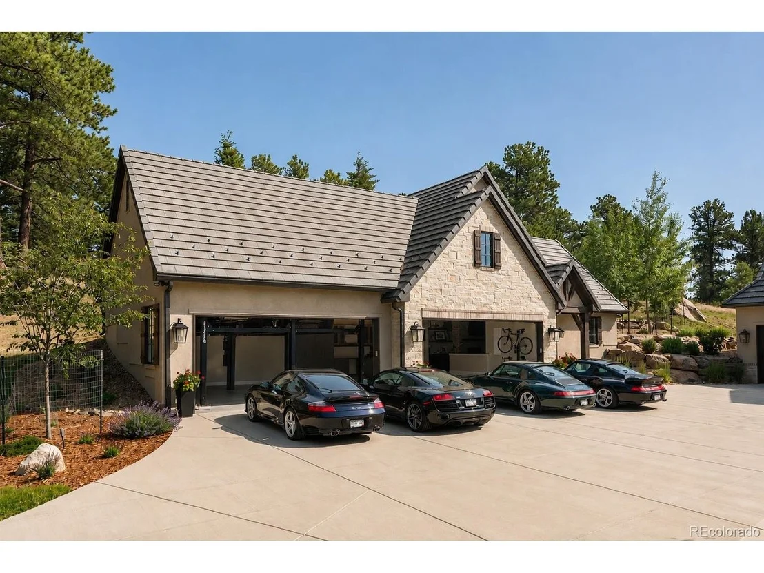 Photo of 940 Twisted Pine Rd