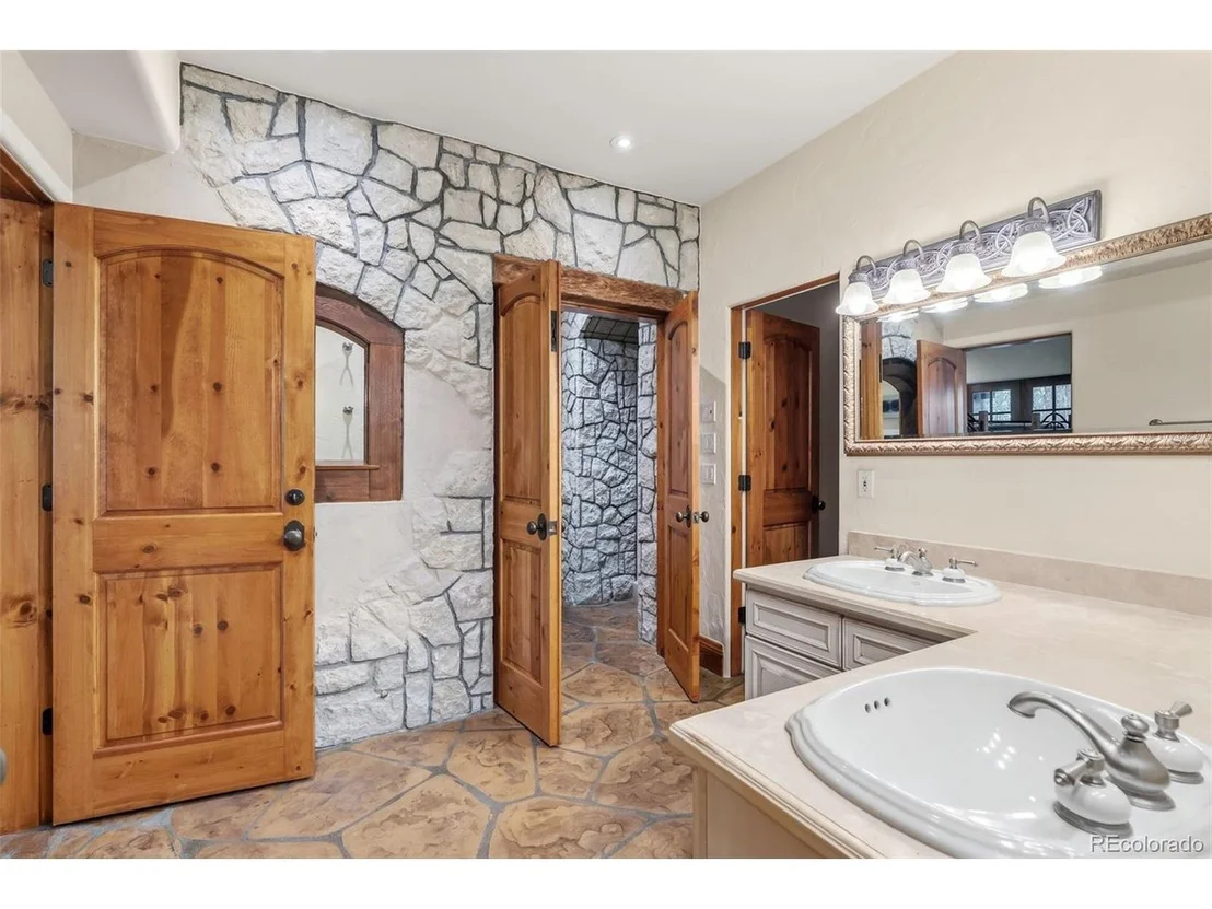 Photo of 54 Boulder Cir