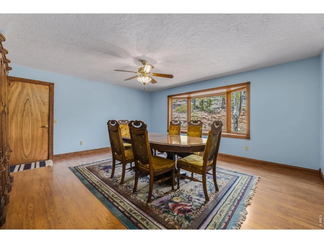 Photo of 619 Alpine Dr