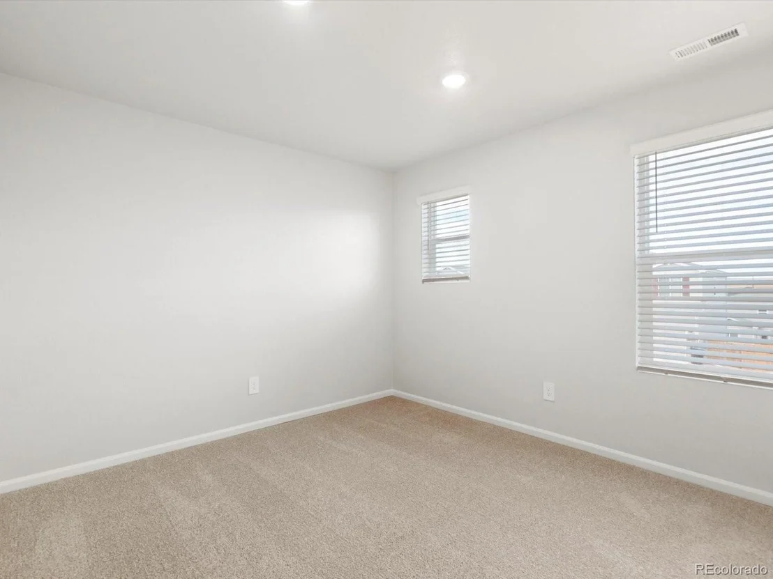 Photo of 512 97th Ave