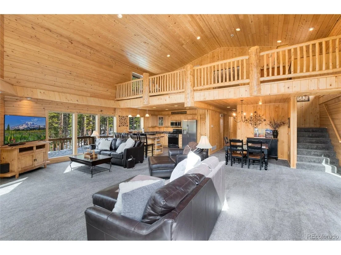 Photo of 696 Brook Dr