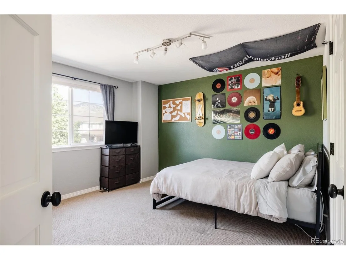 Photo of 1347 Pine View Rd