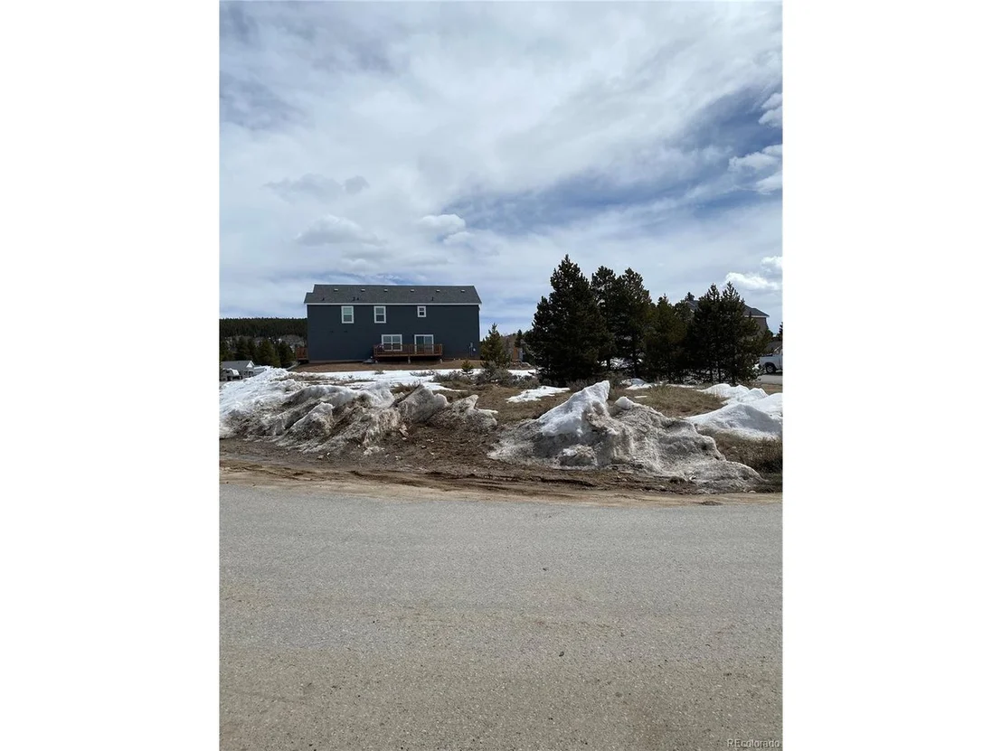 Photo of 121 Brooklyn Cir