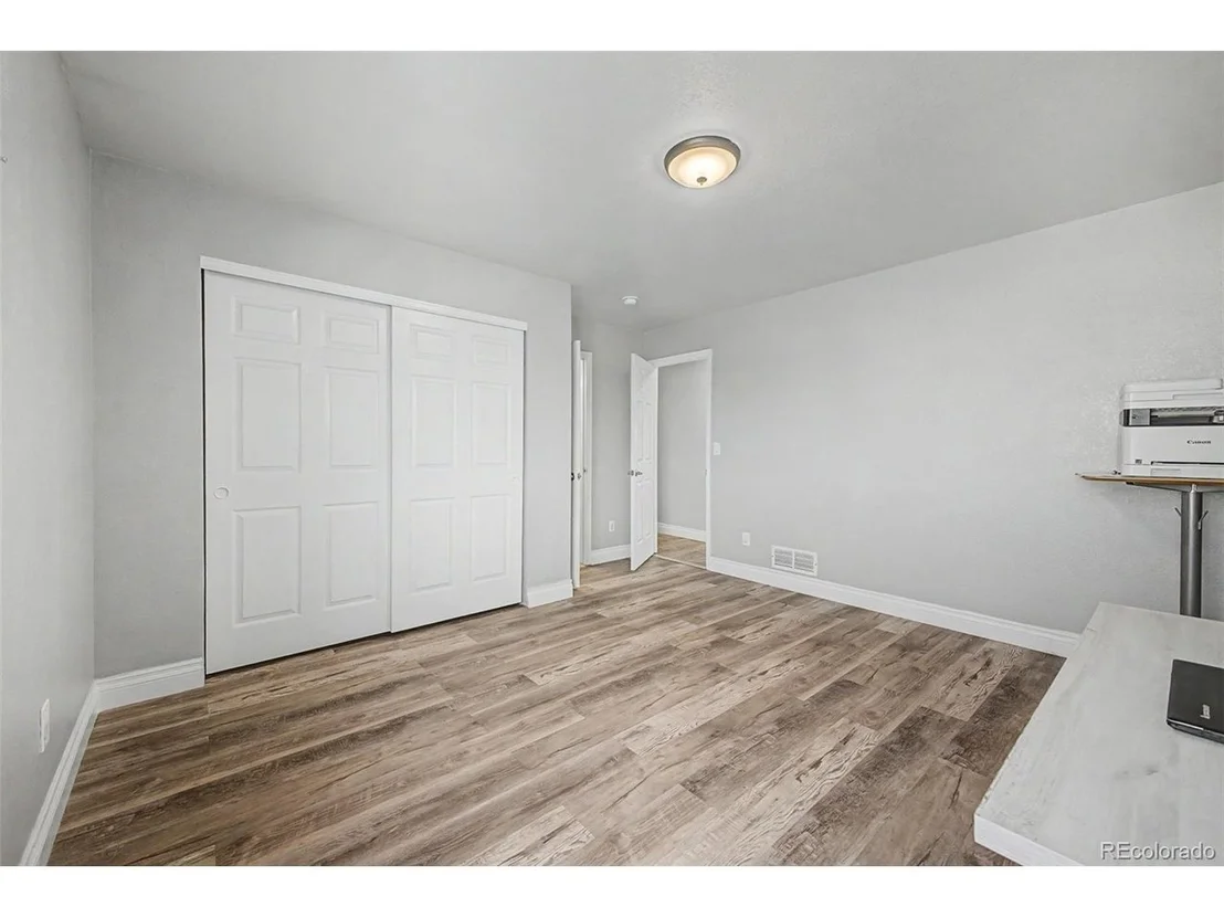 Photo of 9815 Eagle Creek Cir