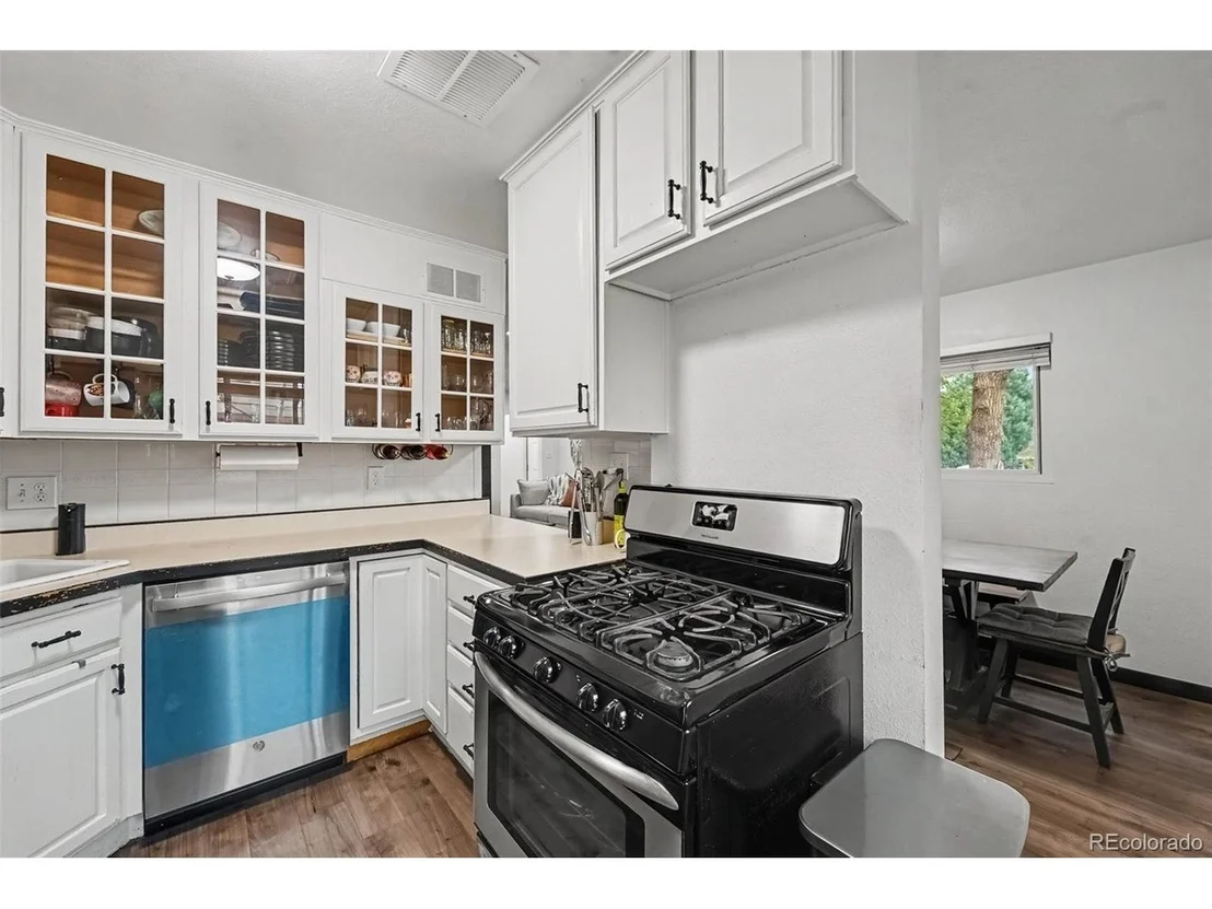 Photo of 9161 Vine St