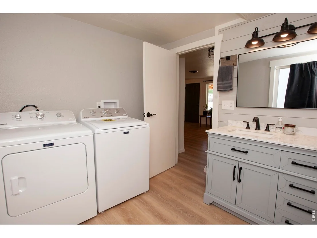 Photo of 324 N 3rd Ave