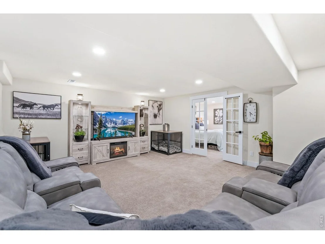 Photo of 2037 River West Dr