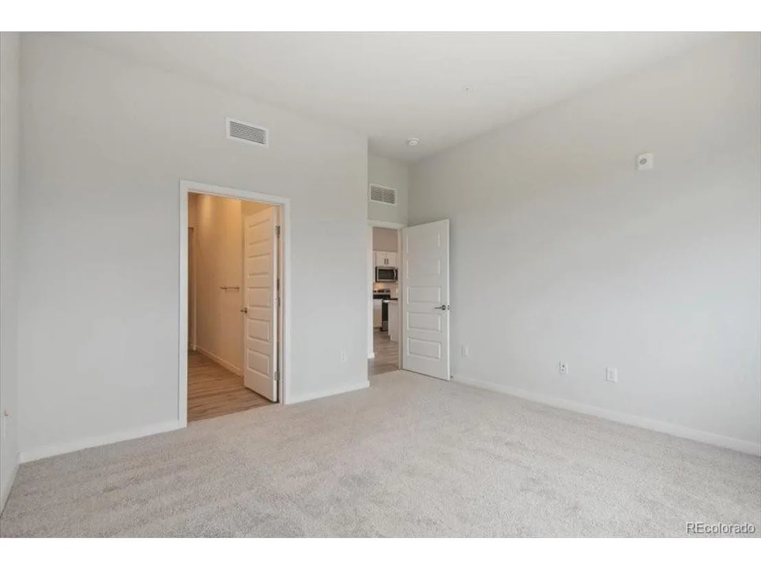 Photo of Unit 1406 at 487 Interlocken Blvd
