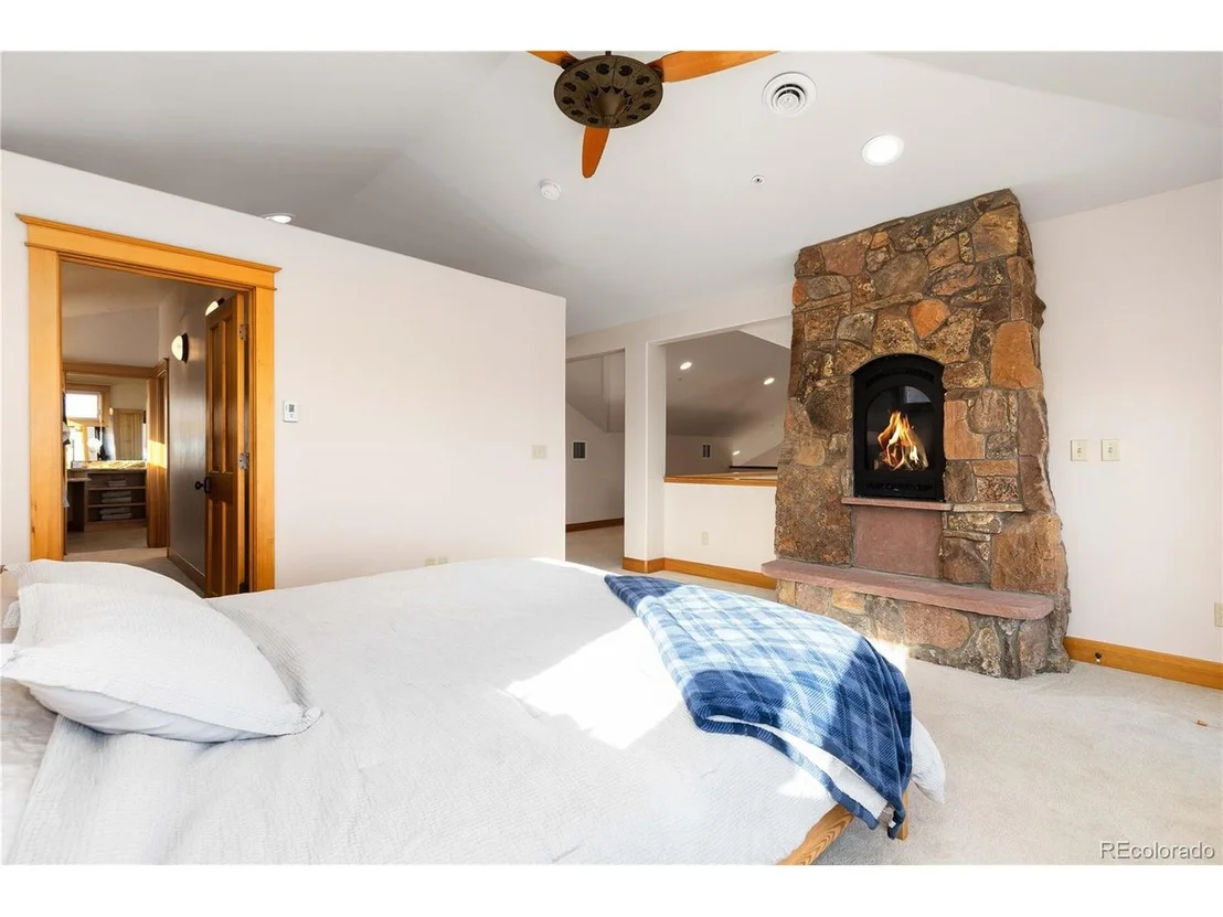 Photo of 11683 Pointe View Dr